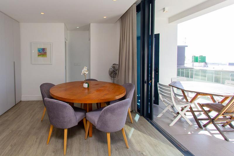 2 Bedroom Property for Sale in Sea Point Western Cape